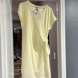 Xl yellow dress. Stretchy material.